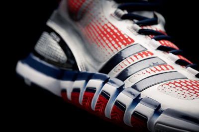 组图:adidas发布全新Crazy Quick产品线
